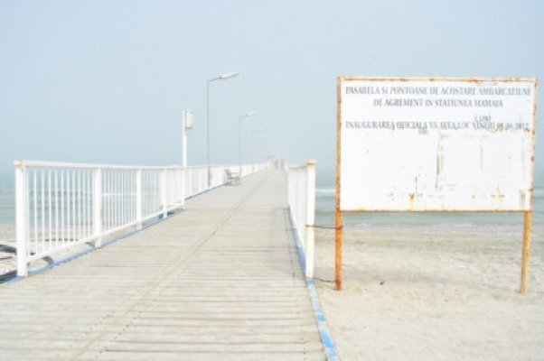 Mamaia, şantier de la un capăt la altul: se toarnă betoane, se fac parcări şi se pun palmierii pe poziţii
